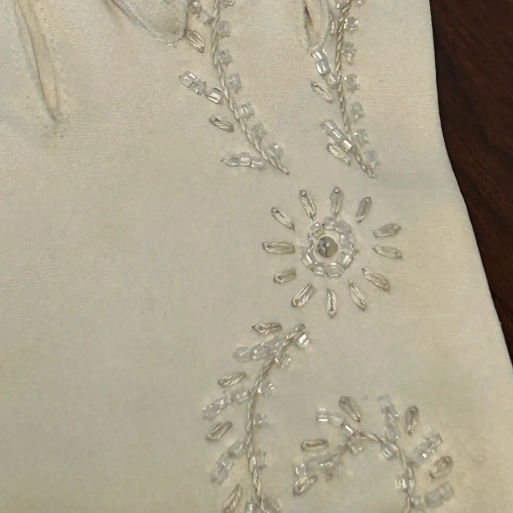 Vintage Off-White Gloves with Glass Beaded Design
